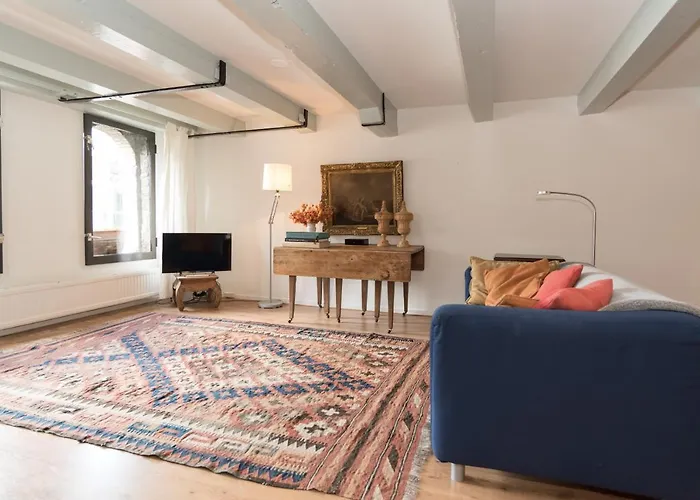 Het Lam Apartment